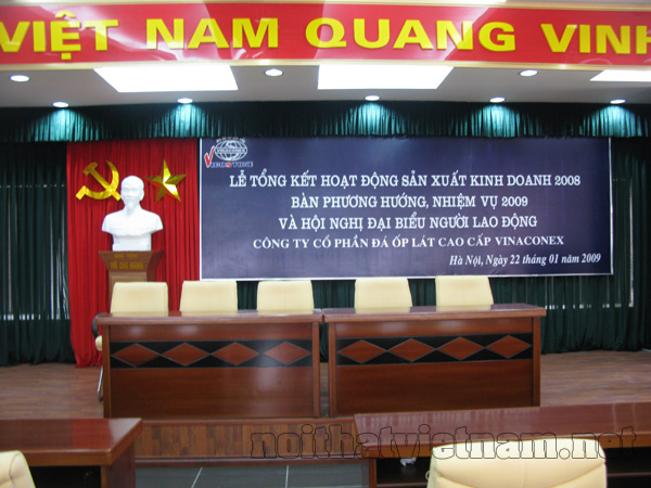 Bàn đại biểu bằng gỗ sang trọng Bàn đại biểu bằng gỗ sang trọng